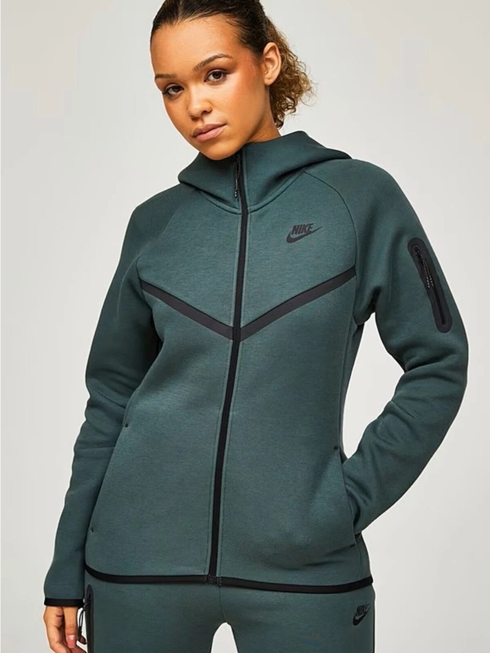 Nike Sportswear Tech Fleece Windrunner women's full-zip hoodie NWT in teal